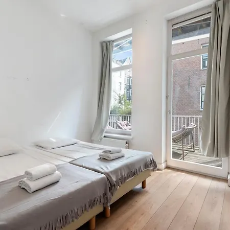 Comfortable Central With Private Balcony Amesterdão